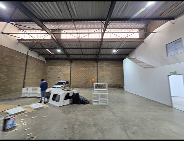 420M² WAREHOUSE TO LET IN MEADOWDALE